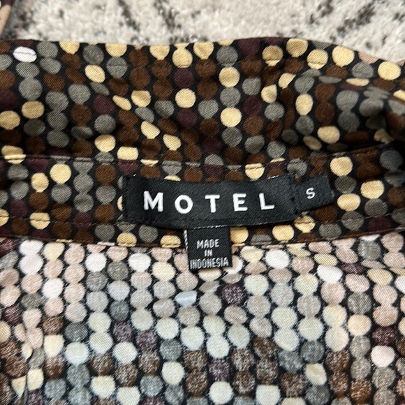 Motel Retro Print Button Down Shirt Size Small NWOT - Picture 2 of 5